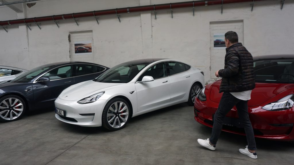 Tesla Model 3 Performance Auslieferung