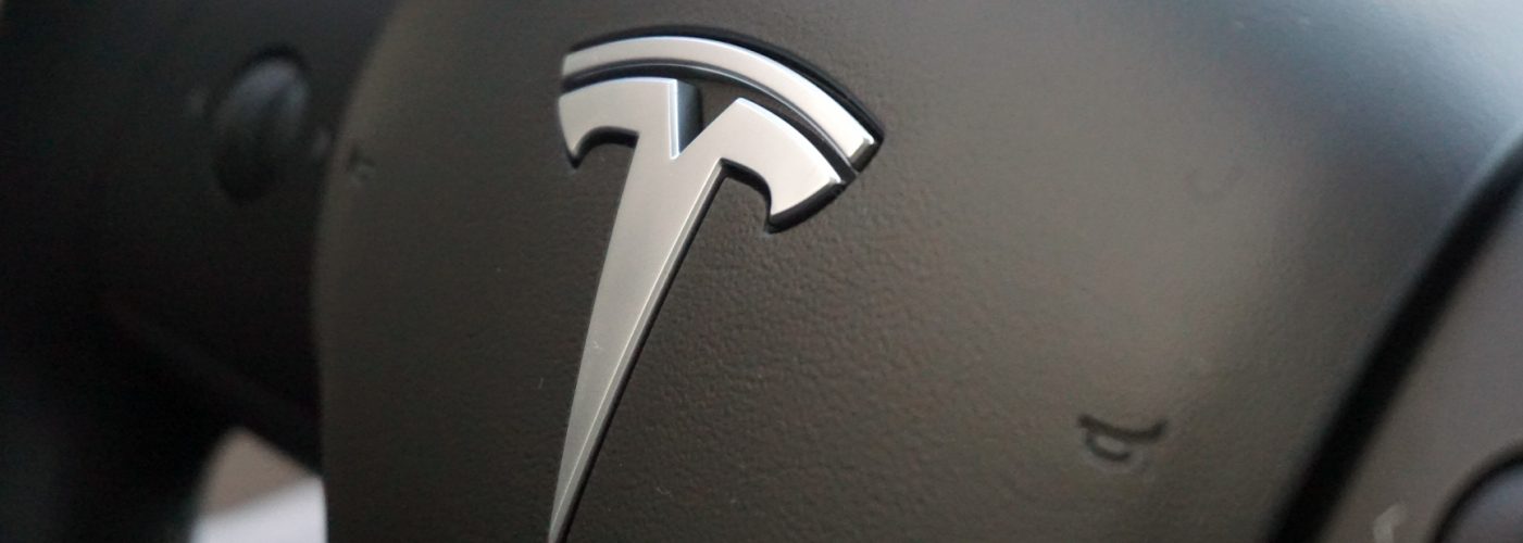 Tesla Model 3 Software Update 2019.5.25 8301c3d