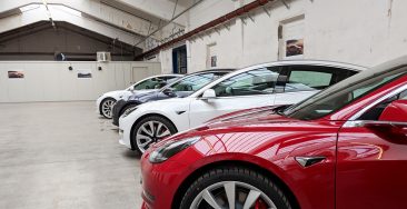 Tesla Model 3 Auslieferung bei Tesla Neuss Delivery